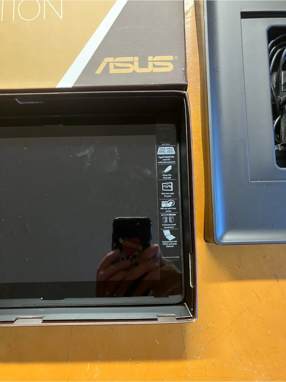 Vintage ASUS Transformer Pad TF300T Tablet - Open Box Complete